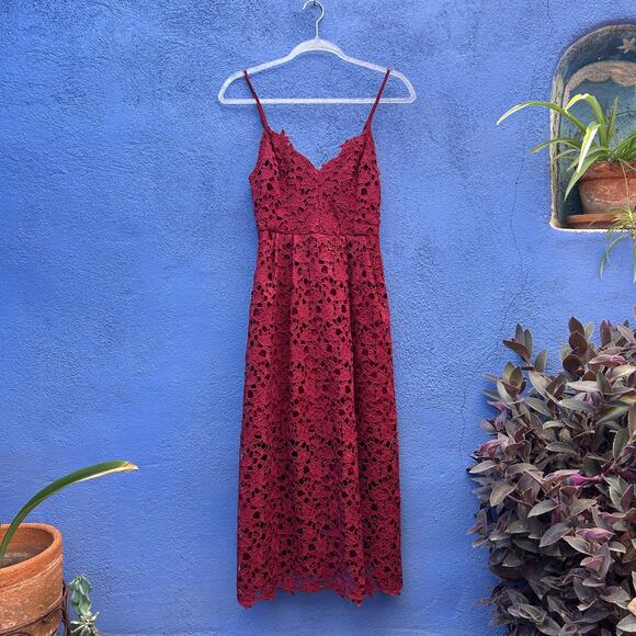 astr the label burgundy eyelet cocktail dress - Picture 1 of 6